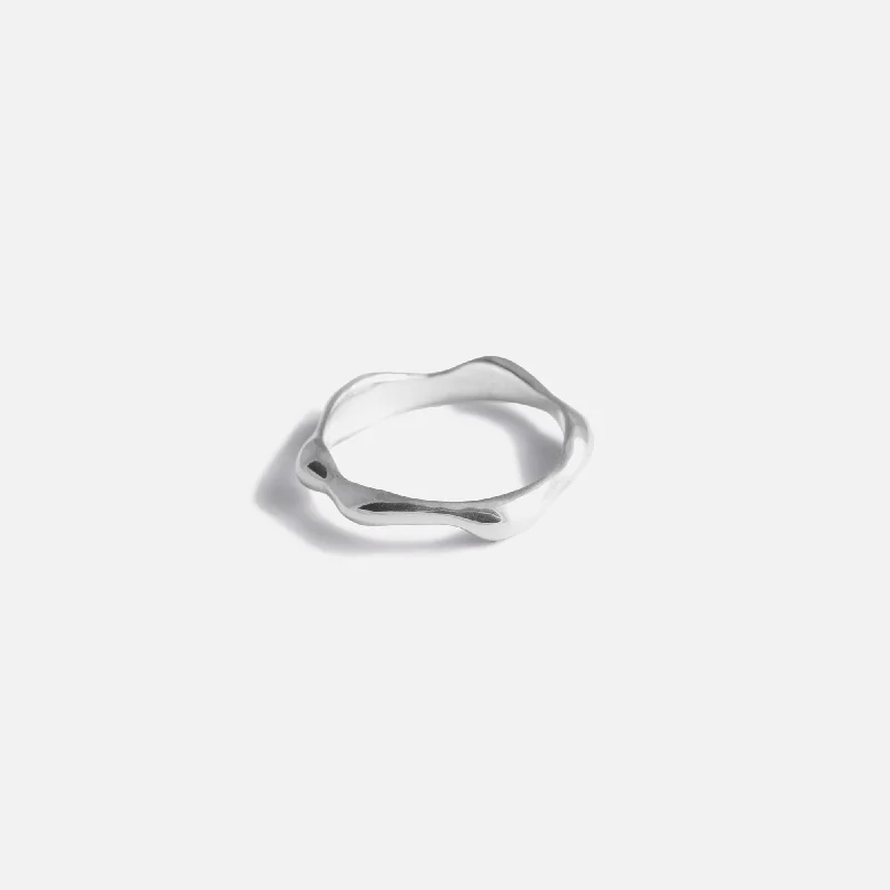 Fashion-Forward Geometric Jewelry For Contemporary Style Faris Seep Slim Band - Silver Fashion-Forward Geometric Jewelry For Contemporary Style Faris Seep Slim Band - Silver