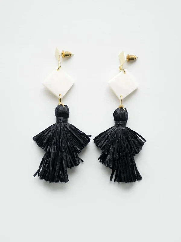 Get The Best Deals On Timeless Jewelry Pieces Abbey Earrings - Black