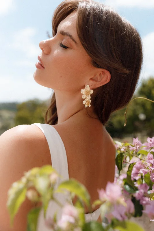 Flash Deals On Fine Jewelry – Shop Before It's Gone Alexa Flower Earrings - Gold