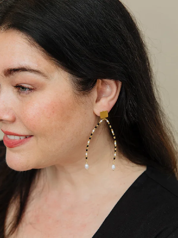 Fashion-Forward Geometric Jewelry For Contemporary Style Axis Beaded Earrings - Gold