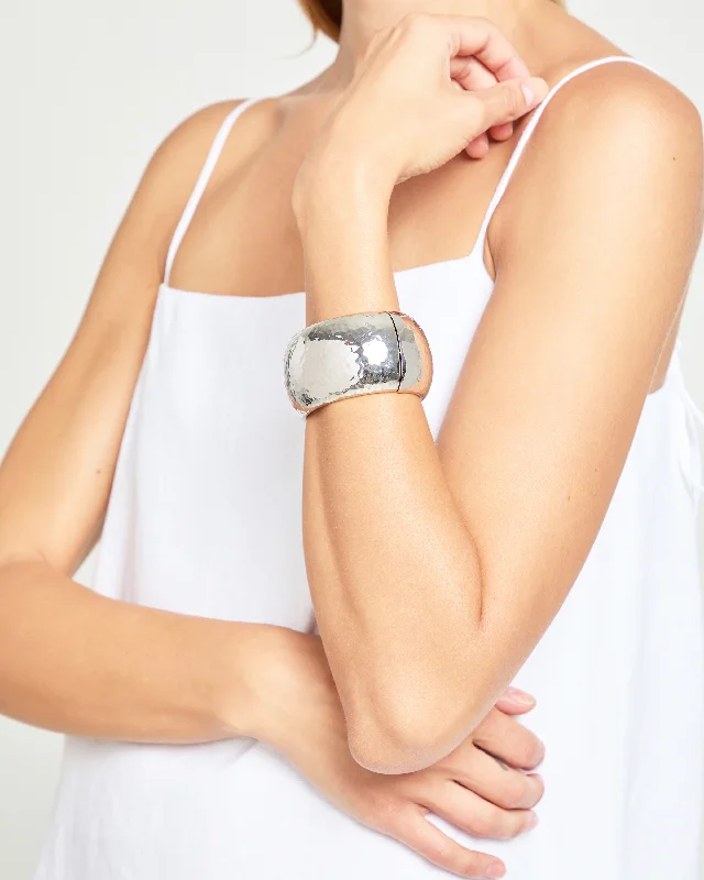 Dainty Floral Jewelry For Feminine Elegance Chunky Hammered Hinge Bracelet