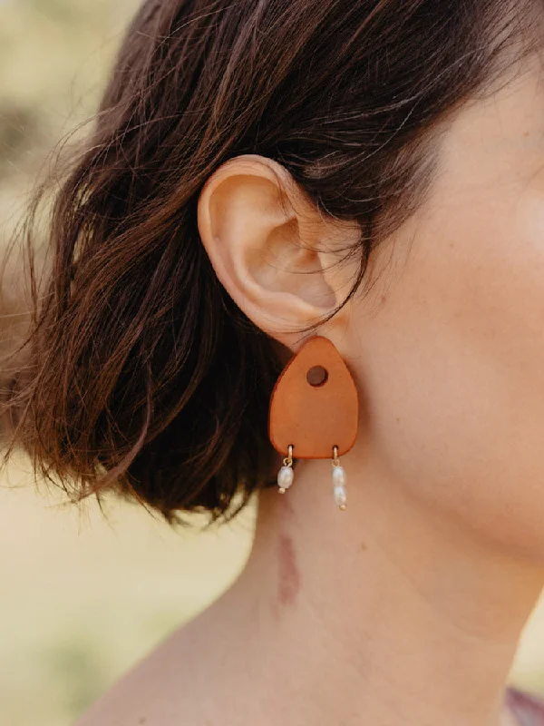 Huge Savings On Premium Jewelry Styles Clay Pearl Earrings - Saffron