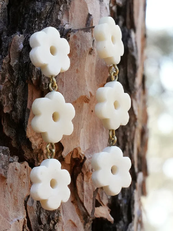 Exclusive Jewelry Sale – Grab Timeless Pieces Now Daisy Drop Earrings - White