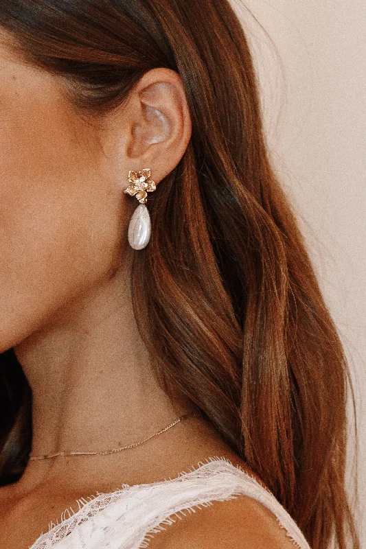 Exclusive Jewelry Markdowns – Limited-Time Offer Everly Pearl Earrings - Gold