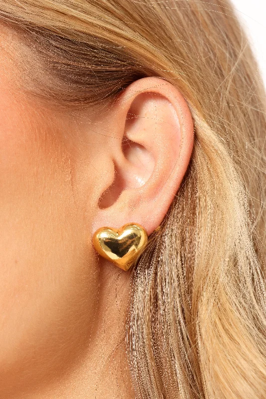 Glamorous Jewelry, Glamorous Deals – Shop Now Kenny Heart Earrings - Gold