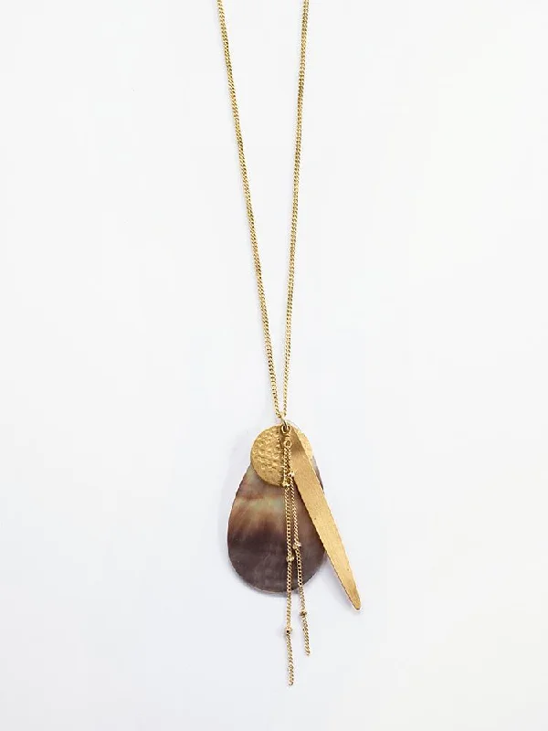Shop Dazzling Jewelry With Special Promotional Discounts Meridian Shell Necklace - Gold Shop Dazzling Jewelry With Special Promotional Discounts Meridian Shell Necklace - Gold