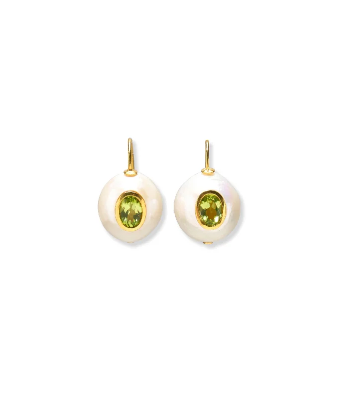 Seasonal Jewelry Deals – Elevate Your Style Pearl Pablo Earrings in Peridot