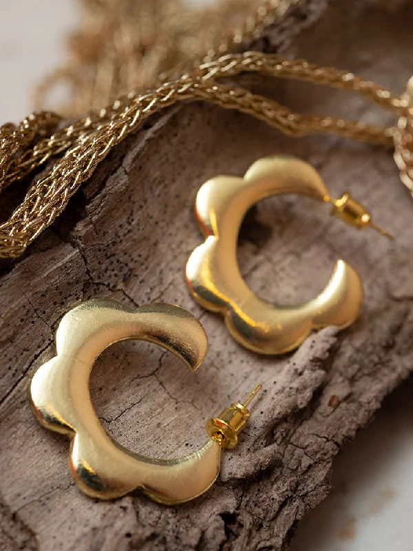 Unlock Unbeatable Jewelry Deals Before They’Re Gone Petal Hoops - Gold