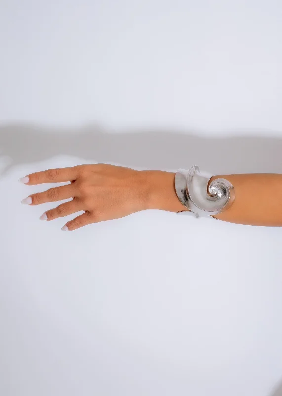 Luxury Jewelry Clearance – Shop Premium Styles Now Pretty Conch Bracelet Silver