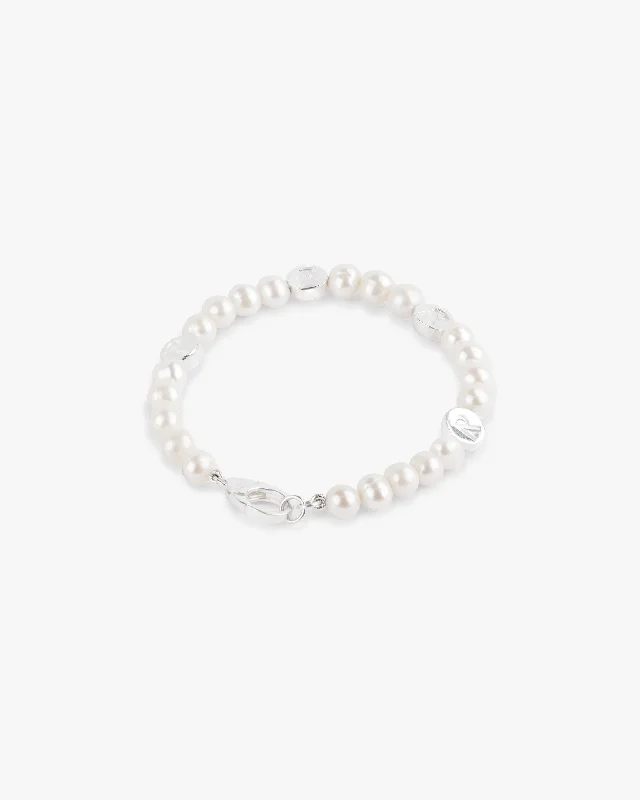 Unmissable Jewelry Discounts – Elevate Your Look For Less Represent Pearl Bracelet - Silver Unmissable Jewelry Discounts – Elevate Your Look For Less Represent Pearl Bracelet - Silver