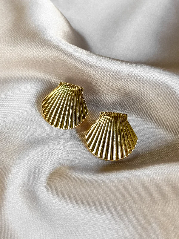 Timeless Elegance, Temporary Discounts – Act Fast Seashell Earrings