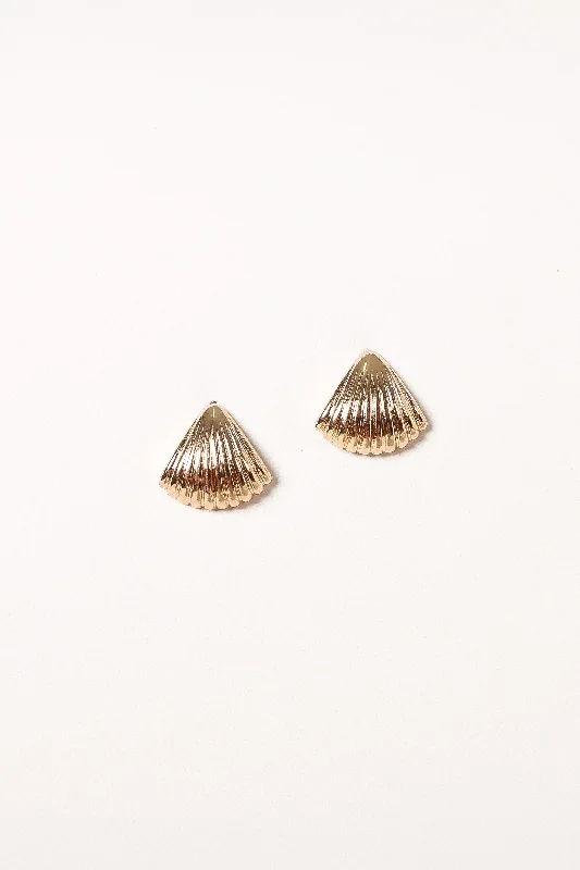 Grab Exquisite Jewelry At The Lowest Prices Shell Shaped Earrings - Gold