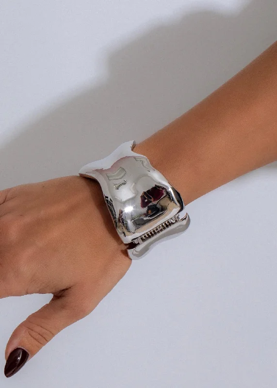 The Biggest Jewelry Sale Of The Year Is Here Sunlit Glow Bracelet Silver