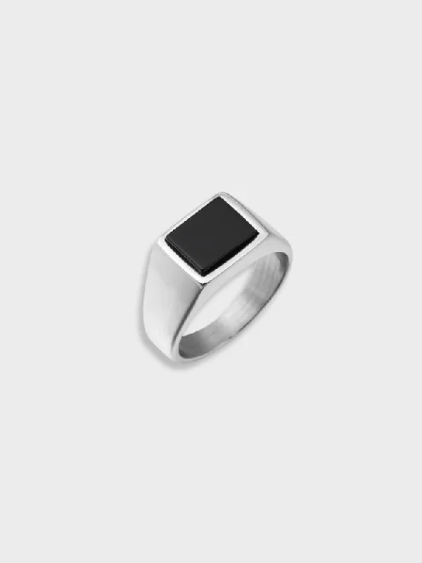 Trending Jewelry Styles Now At Limited-Time Discounts Vintage Silver Amauri Ring
