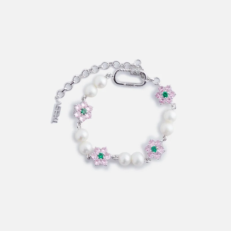 Limited-Stock Jewelry Sale – Once It's Gone, It's Gone VEERT Macro Flower Freshwater Pearl Bracelet - Green / Pink