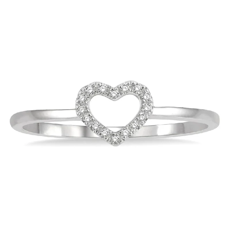 10K White Gold Diamond Heart Ring