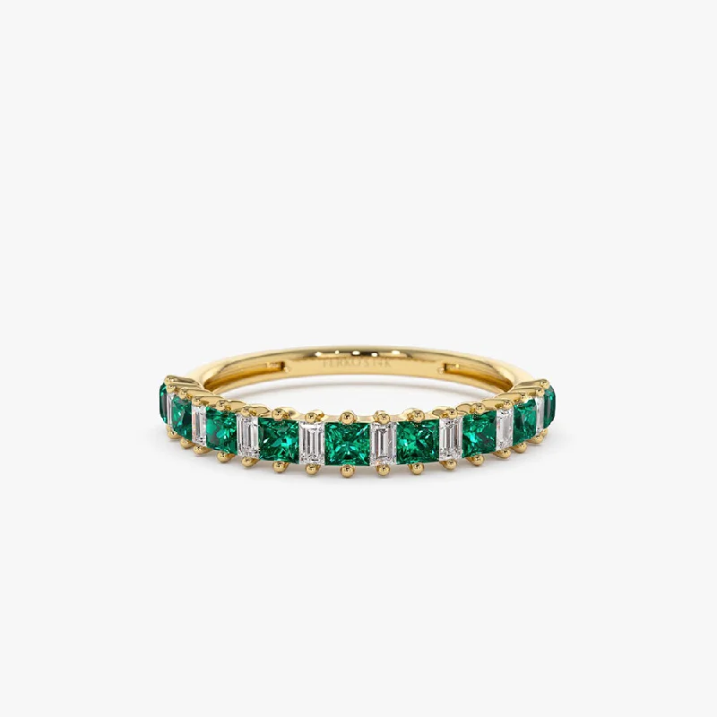 14k Unique Princess Cut Emerald and Baguette Diamond Ring