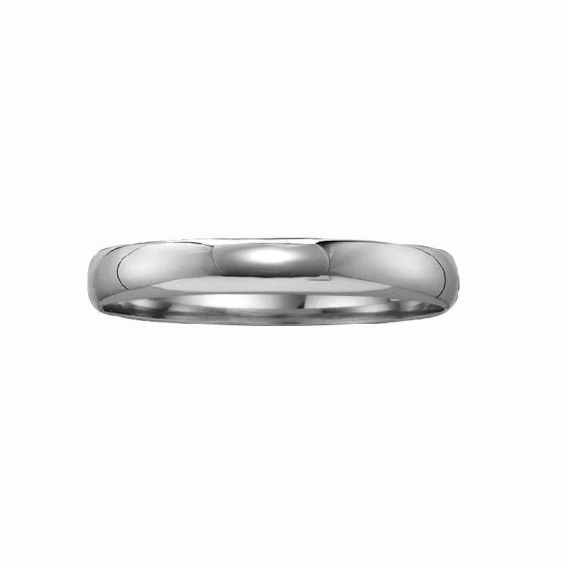 2MM Wedding Ring in 14KT White Gold. Size 8