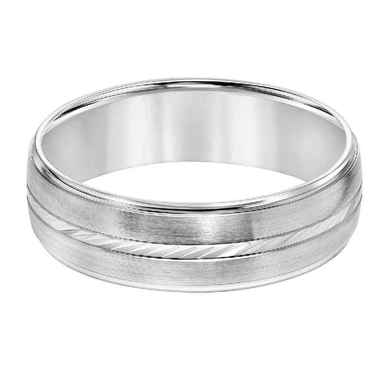 6MM Swiss Cut Center Wedding Ring in 10KT Gold