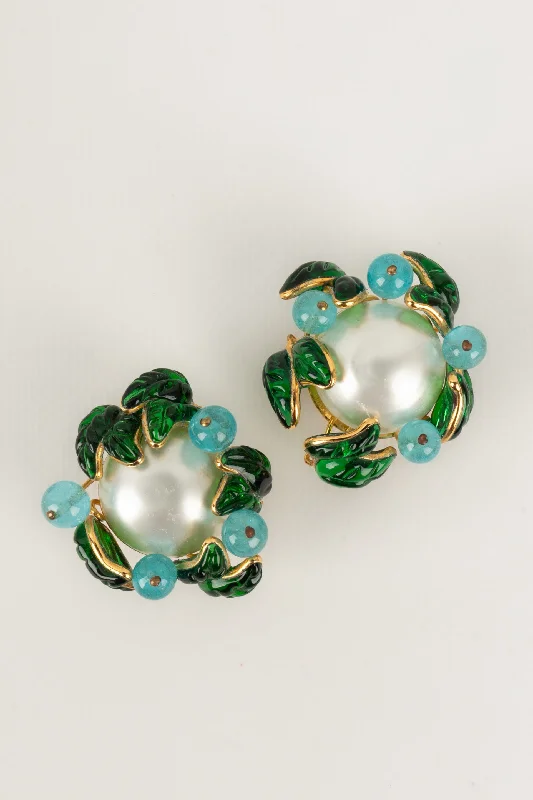 Boucles d'oreilles en pâte de verre Chanel