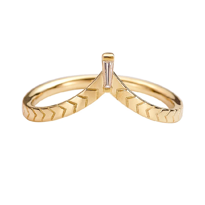 Your Dream Jewelry At Dream Prices Chevron Wedding Band with Tapered Diamond