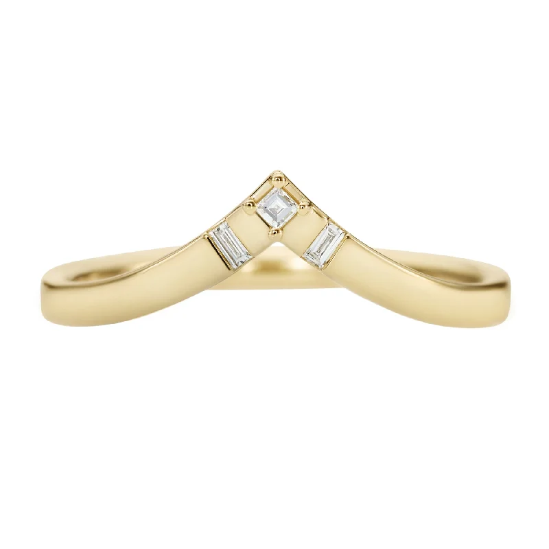 Bestselling Jewelry At Special Promotional Rates Chevron Wedding Ring with Baguette and Carre Diamonds Bestselling Jewelry At Special Promotional Rates Chevron Wedding Ring with Baguette and Carre Diamonds