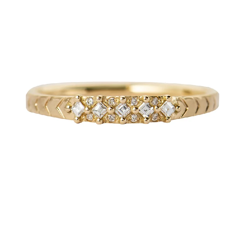 Limited-Time Jewelry Sale – Don't Miss These Deals Engraved Chevron Pattern Wedding Band with Carre Diamonds Limited-Time Jewelry Sale – Don't Miss These Deals Engraved Chevron Pattern Wedding Band with Carre Diamonds