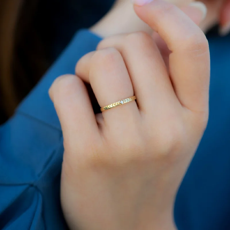 Stunning Jewelry At A Fraction Of The Price Engraved Geometric Wedding Ring with a Carre Diamond Stunning Jewelry At A Fraction Of The Price Engraved Geometric Wedding Ring with a Carre Diamond