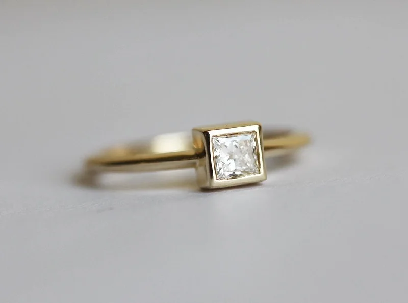 Unmissable Jewelry Clearance – Final Reductions Princess Diamond Ring, Solitaire Engagement Ring Unmissable Jewelry Clearance – Final Reductions Princess Diamond Ring, Solitaire Engagement Ring