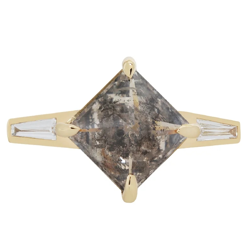 Elegant Jewelry, Exclusive Prices – Shop Now Speckled Pyramid Diamond Ring