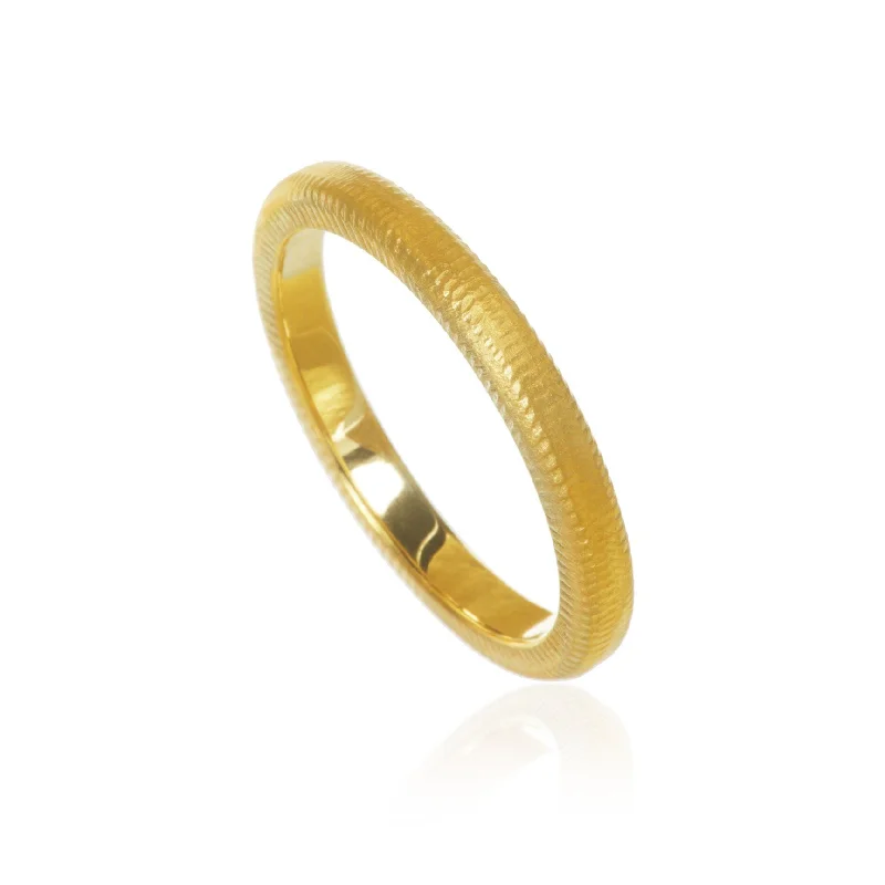 Last Chance To Grab Your Favorite Jewelry At A Discount Curve 2.5 mm 18K Gold Ring