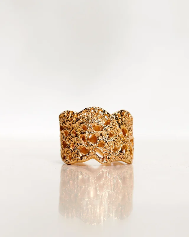 Stunning Jewelry At A Fraction Of The Price Lace 18K Gold, Whitegold or Rosegold Ring Stunning Jewelry At A Fraction Of The Price Lace 18K Gold, Whitegold or Rosegold Ring