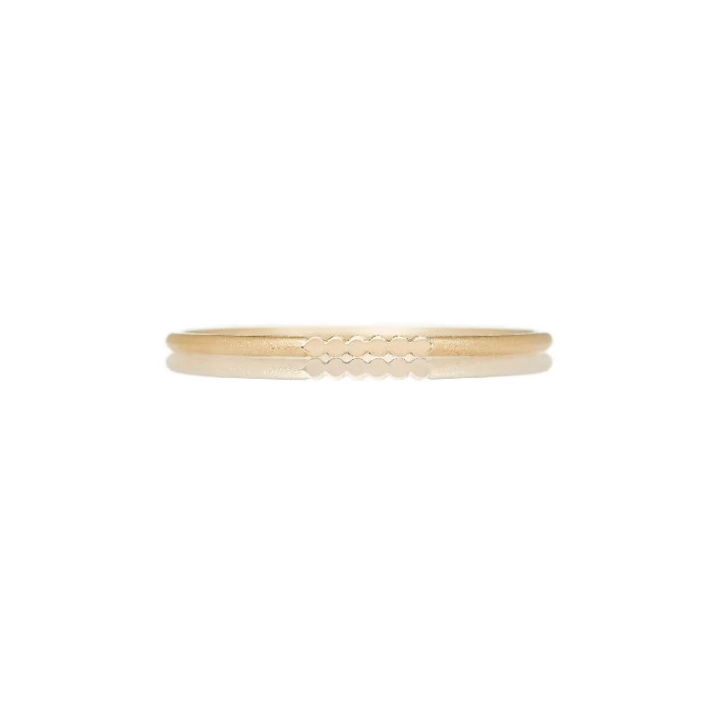 Premium Jewelry Now Available At Special Discounts MIST Signet Day/light 14K Gold Ring Premium Jewelry Now Available At Special Discounts MIST Signet Day/light 14K Gold Ring