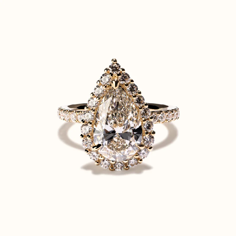 Personalized Jewelry At Special Discount Rates 2.11 Pear Lab Diamond Engagement Ring