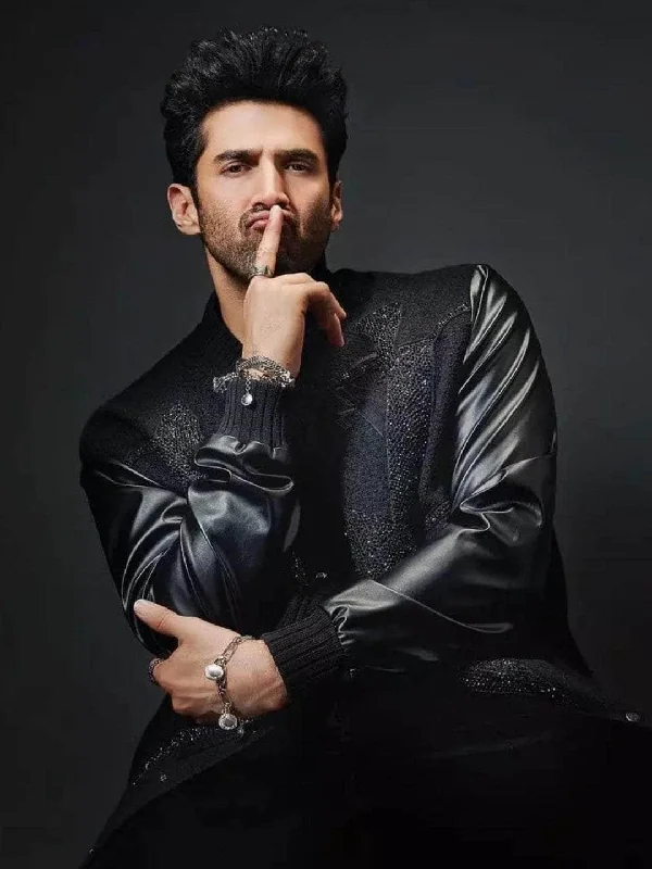 Big Discounts On Elegant Jewelry Collections Aditya Roy Kapur In Black Stainless Steel Ring Big Discounts On Elegant Jewelry Collections Aditya Roy Kapur In Black Stainless Steel Ring