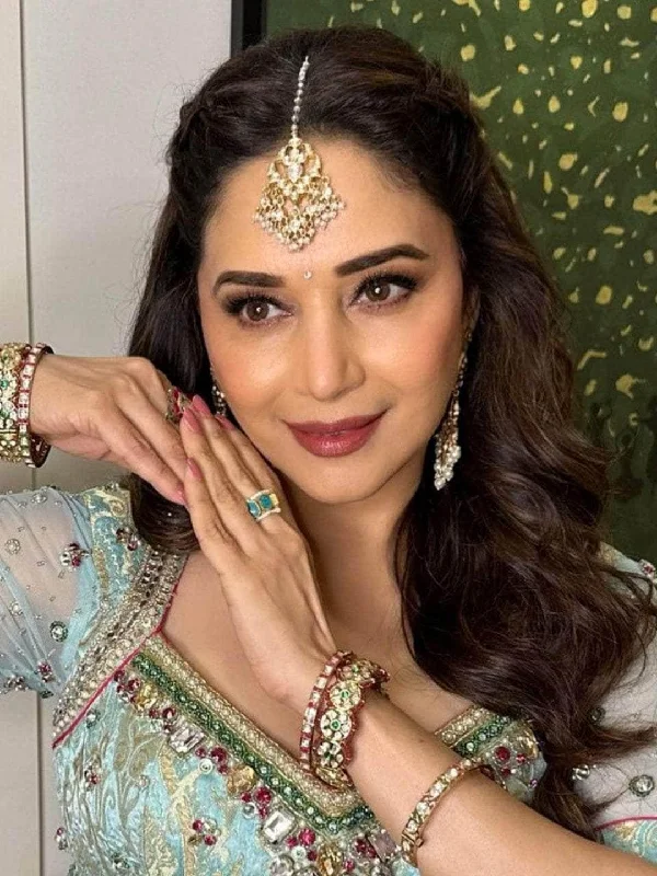 High-Quality Jewelry At A Fraction Of The Cost Madhuri Dixit In Classic Polki Stone Ring Light Blue High-Quality Jewelry At A Fraction Of The Cost Madhuri Dixit In Classic Polki Stone Ring Light Blue