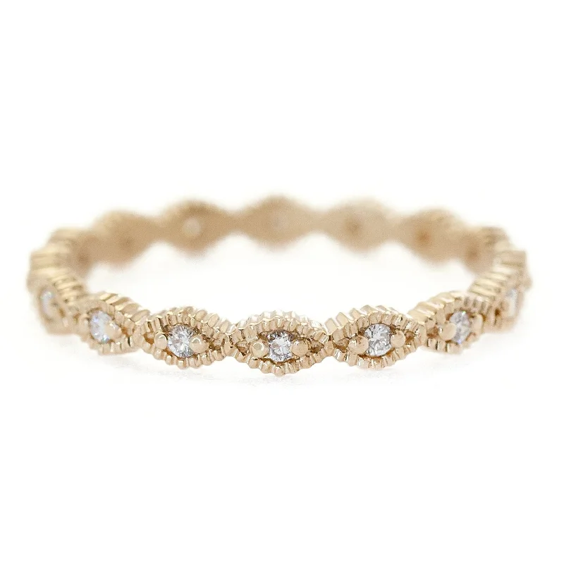 Jewelry Sale Bonanza – Grab Your Sparkle Now Ribbed Triangle Thin Band - 18k Yellow Gold + Diamonds (.12 ctw) Jewelry Sale Bonanza – Grab Your Sparkle Now Ribbed Triangle Thin Band - 18k Yellow Gold + Diamonds (.12 ctw)