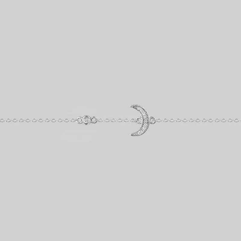 Get Your Favorite Jewelry At The Best Price INDU. Delicate Moon & Star Chain Choker - Silver