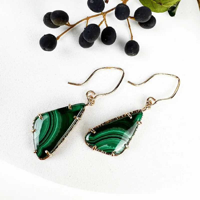 Handcrafted Jewelry Sale – Unique Designs At Low Prices 14k Malachite Point Earrings