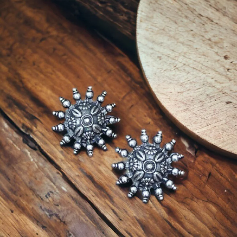 Bestselling Jewelry At Special Promotional Rates Bevy Pearls Oxidised Plated Stud Earrings Bestselling Jewelry At Special Promotional Rates Bevy Pearls Oxidised Plated Stud Earrings