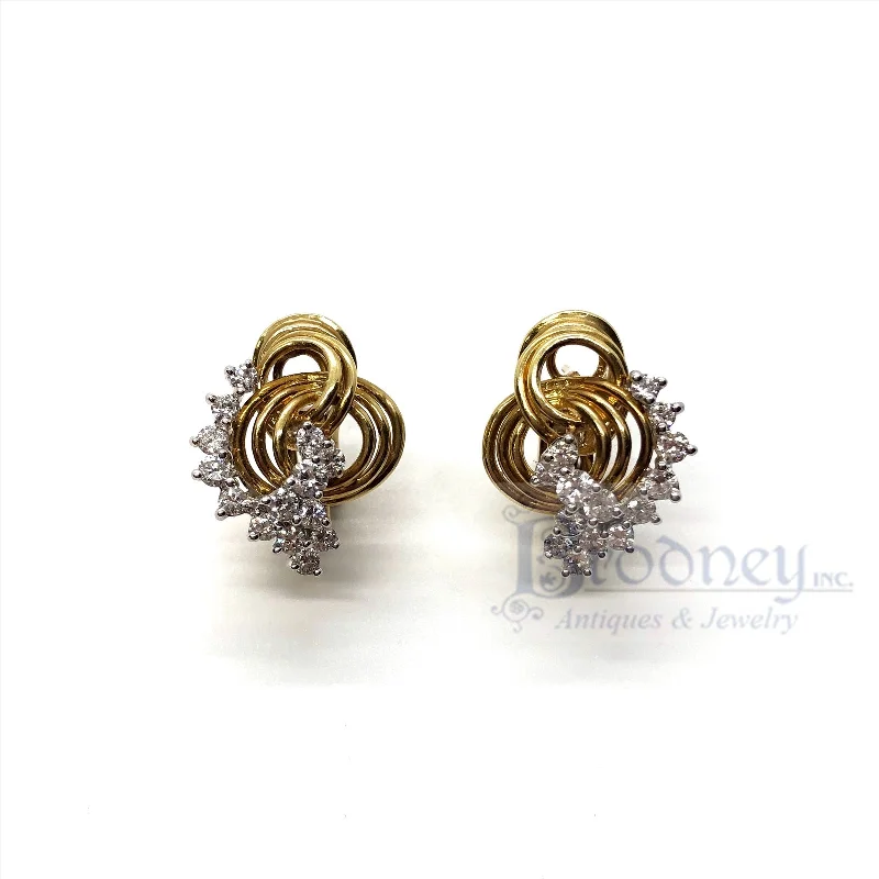 Elegant Jewelry Pieces At Unbelievable Prices 18 Kt Gold and Diamond Earrings