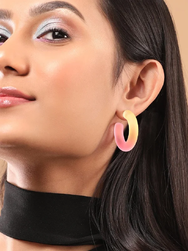 Versatile Layering Jewelry For Effortless Chic Rubans Voguish Set Of 2, Textured Gold & Transparent Hoop Earrings