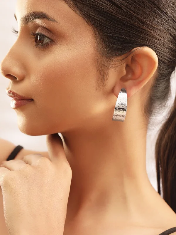 Affordable Glamour – Premium Jewelry At Special Prices Rubans Voguish Sleek Sophistication Silver Plated Hoop Earrings Affordable Glamour – Premium Jewelry At Special Prices Rubans Voguish Sleek Sophistication Silver Plated Hoop Earrings