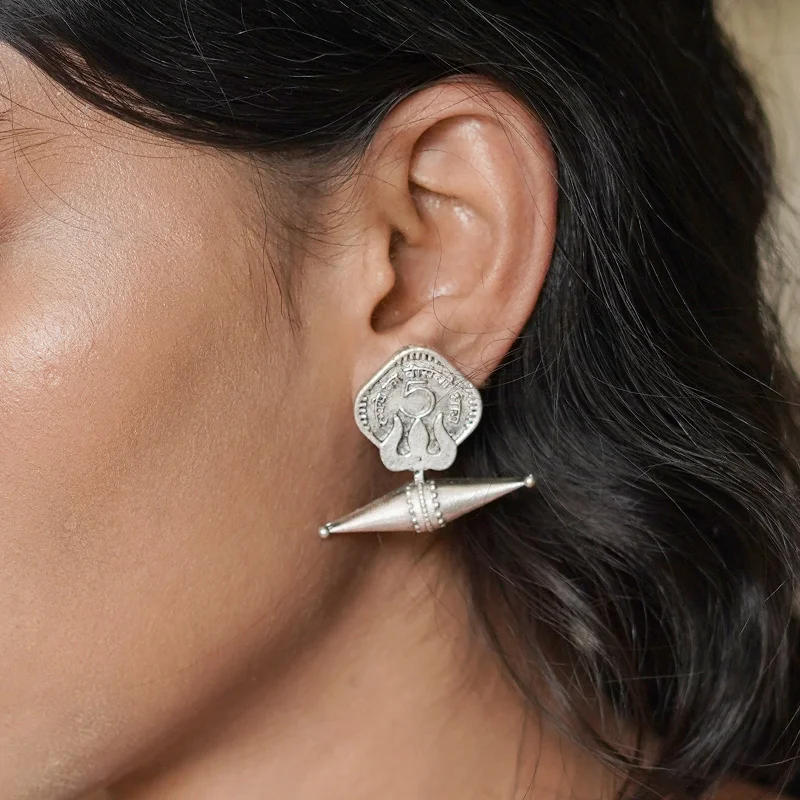 Grab Exquisite Jewelry At The Lowest Prices Teejh Aisha Silver Oxidised Earrings