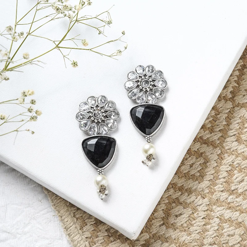 Flash Sale On Elegant Jewelry – Don't Miss Out Teejh Ashikaa Black and White Silver Oxidised Earring Flash Sale On Elegant Jewelry – Don't Miss Out Teejh Ashikaa Black and White Silver Oxidised Earring