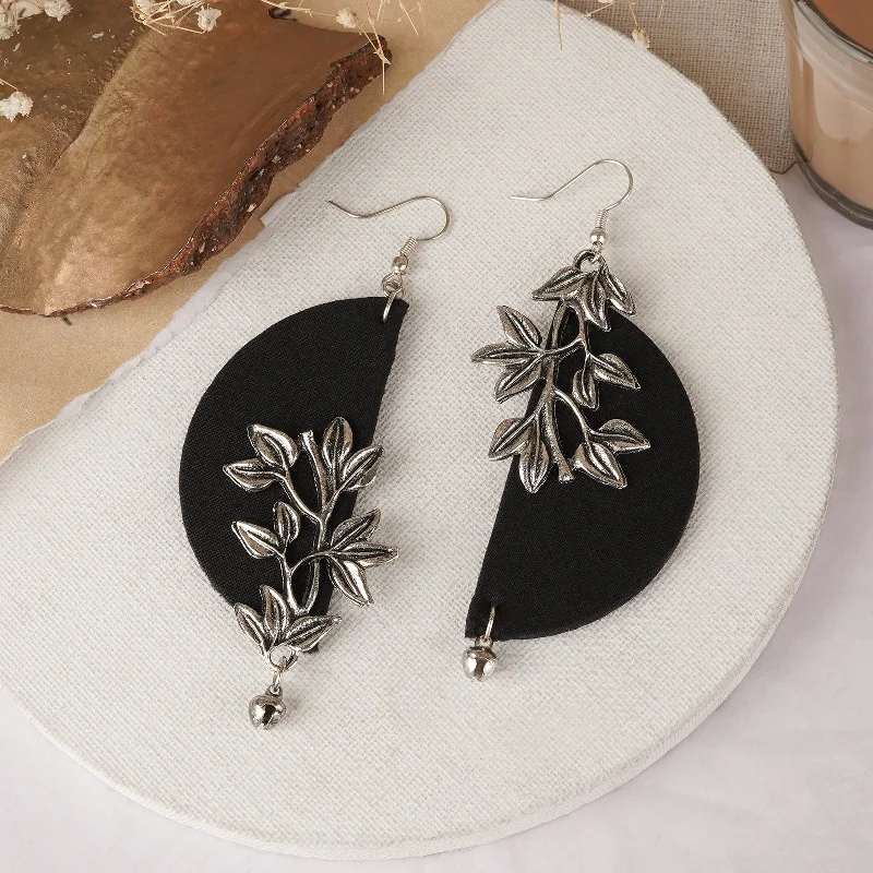 Beautiful Jewelry, Breathtaking Discounts – Hurry In Teejh Yukti Black Floral Fabric Earring Beautiful Jewelry, Breathtaking Discounts – Hurry In Teejh Yukti Black Floral Fabric Earring