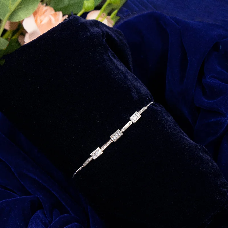 Save On Luxury Jewelry Pieces – Limited-Time Offers Nipura Silver Channel Link Bolo-bracelet Save On Luxury Jewelry Pieces – Limited-Time Offers Nipura Silver Channel Link Bolo-bracelet