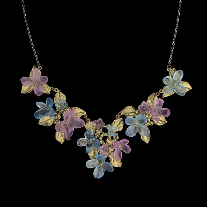 Affordable Gold-Plated Jewelry For Modern Fashion Hydrangea Teller Blue Necklace - Statement