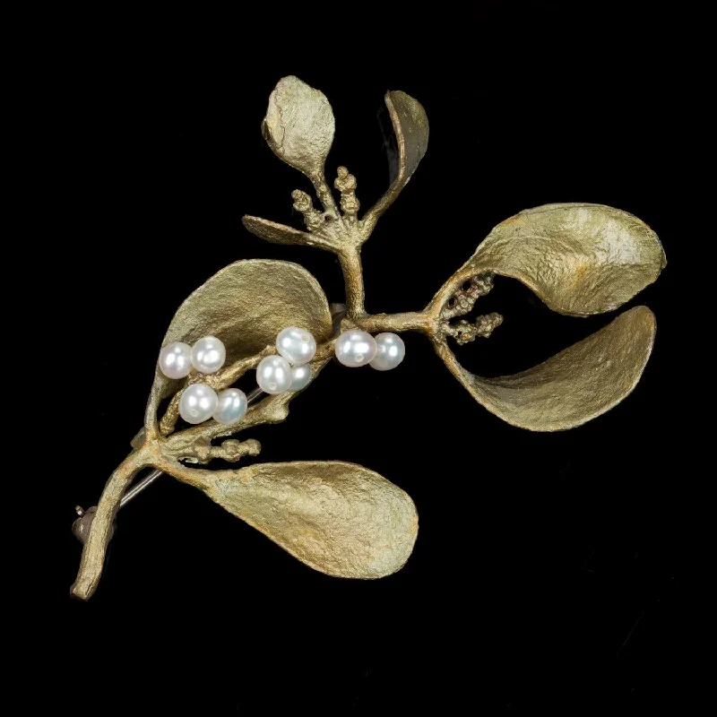 High-End Jewelry, Now More Affordable Than Ever Mistletoe Brooch