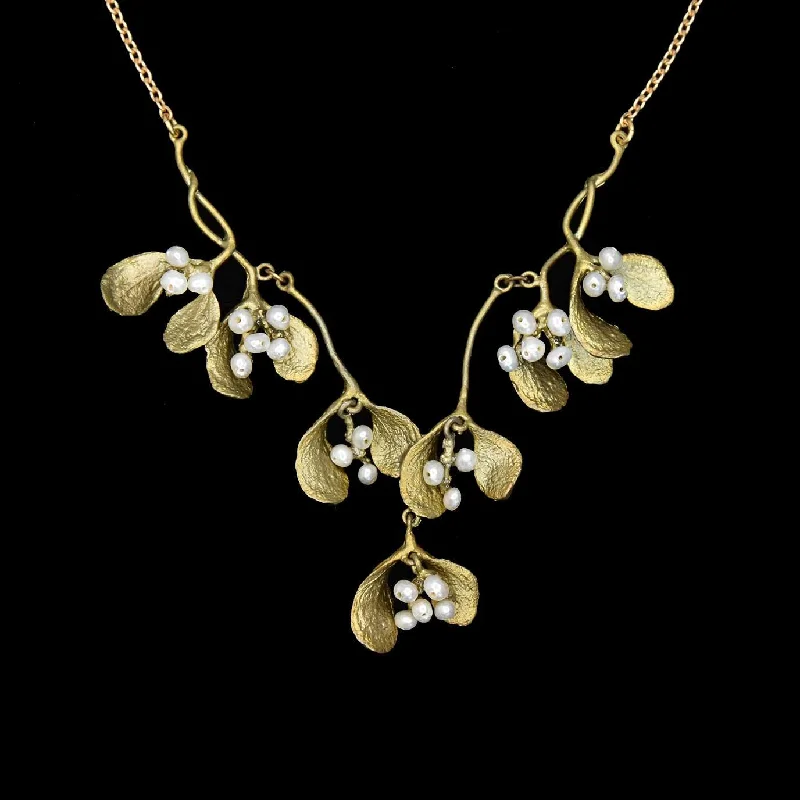 Flash Deals On Fine Jewelry – Shop Before It's Gone Mistletoe Necklace - Statement